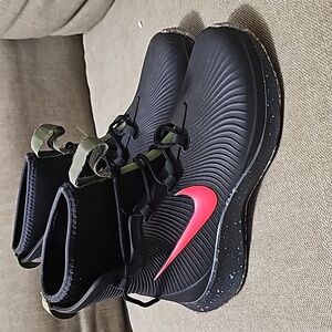 Nike boots size 5 youth